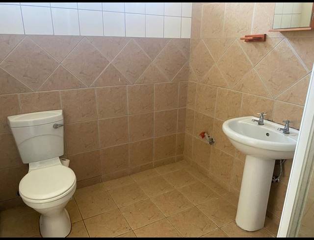 1 BEDROOM PROPERTY TO RENT IN COWIES HILL